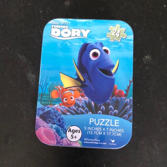 Disney Finding Dory 24 piece puzzle in small metal tin, like new - Picture 1 of 5